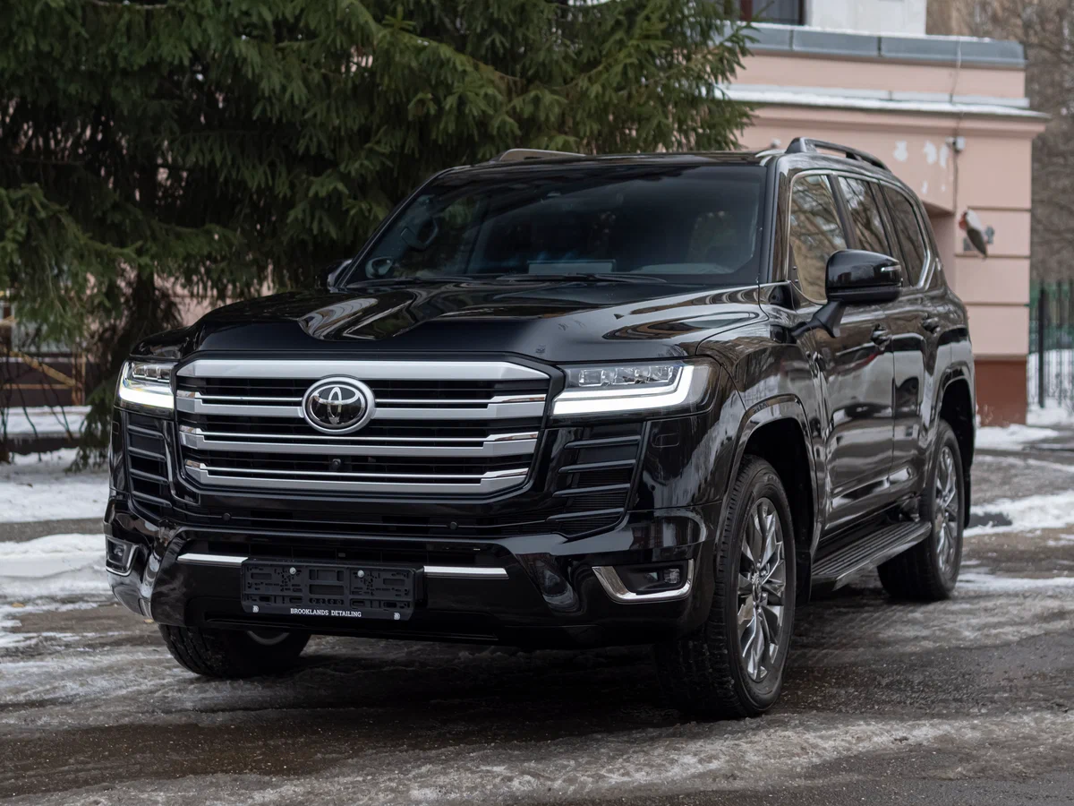 Toyota Land Cruiser 300: характеристики, двигатели V6, комплектации GR Sport и цены